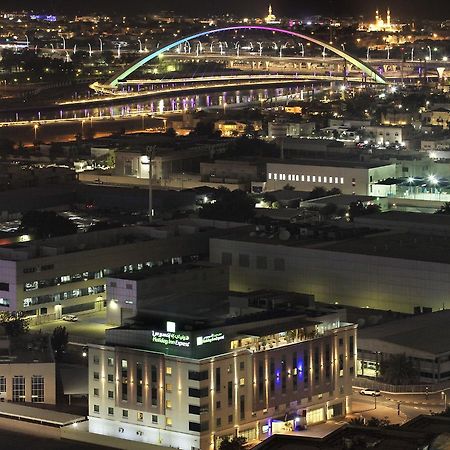 Holiday Inn Express Dubai Safa Park, An Ihg Hotel Εξωτερικό φωτογραφία
