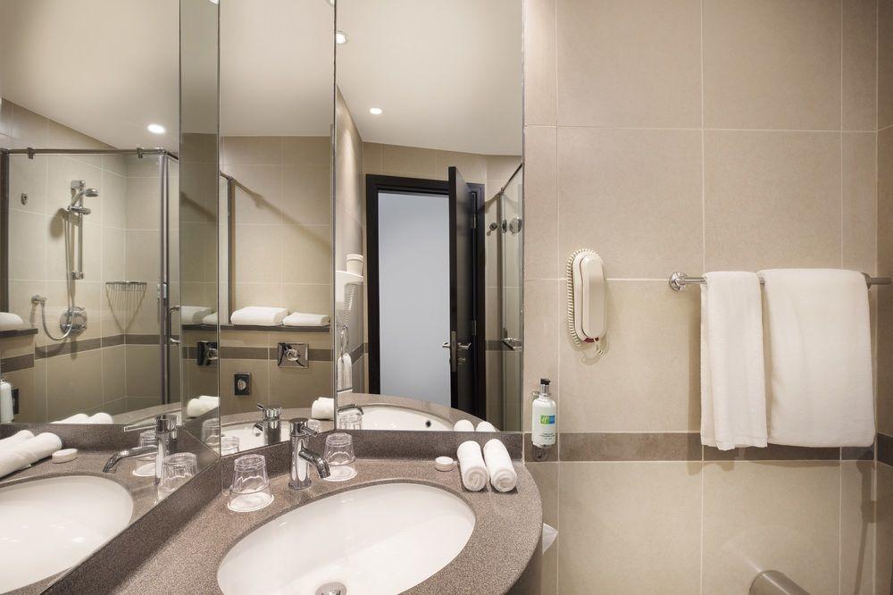 Holiday Inn Express Dubai Safa Park, An Ihg Hotel Εξωτερικό φωτογραφία